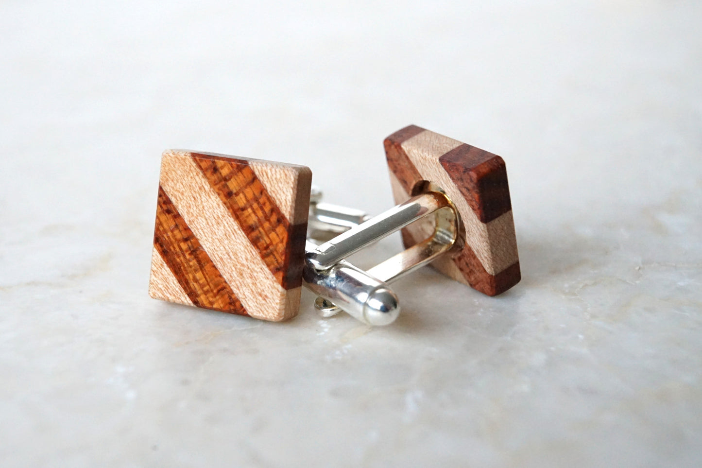 Natural Wood Cuff Links, Made of Maple and Bloodwood, Simple Elegant Design, 5th Anniversary Gift, Gift for Dad, Gift for Husband/Boyfriend