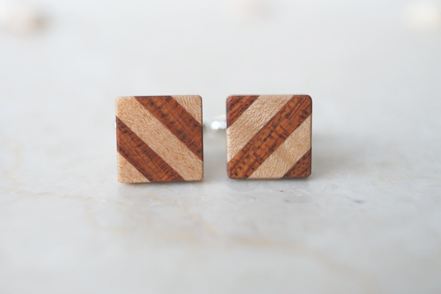 Natural Wood Cuff Links, Made of Maple and Bloodwood, Simple Elegant Design, 5th Anniversary Gift, Gift for Dad, Gift for Husband/Boyfriend