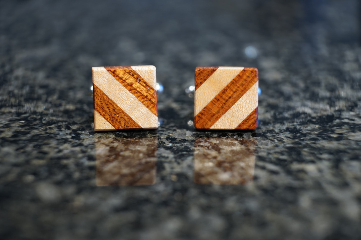 Natural Wood Cuff Links, Made of Maple and Bloodwood, Simple Elegant Design, 5th Anniversary Gift, Gift for Dad, Gift for Husband/Boyfriend